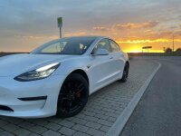 Tesla Model 3 Performance fahren