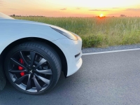 Tesla Model 3 Performance fahren